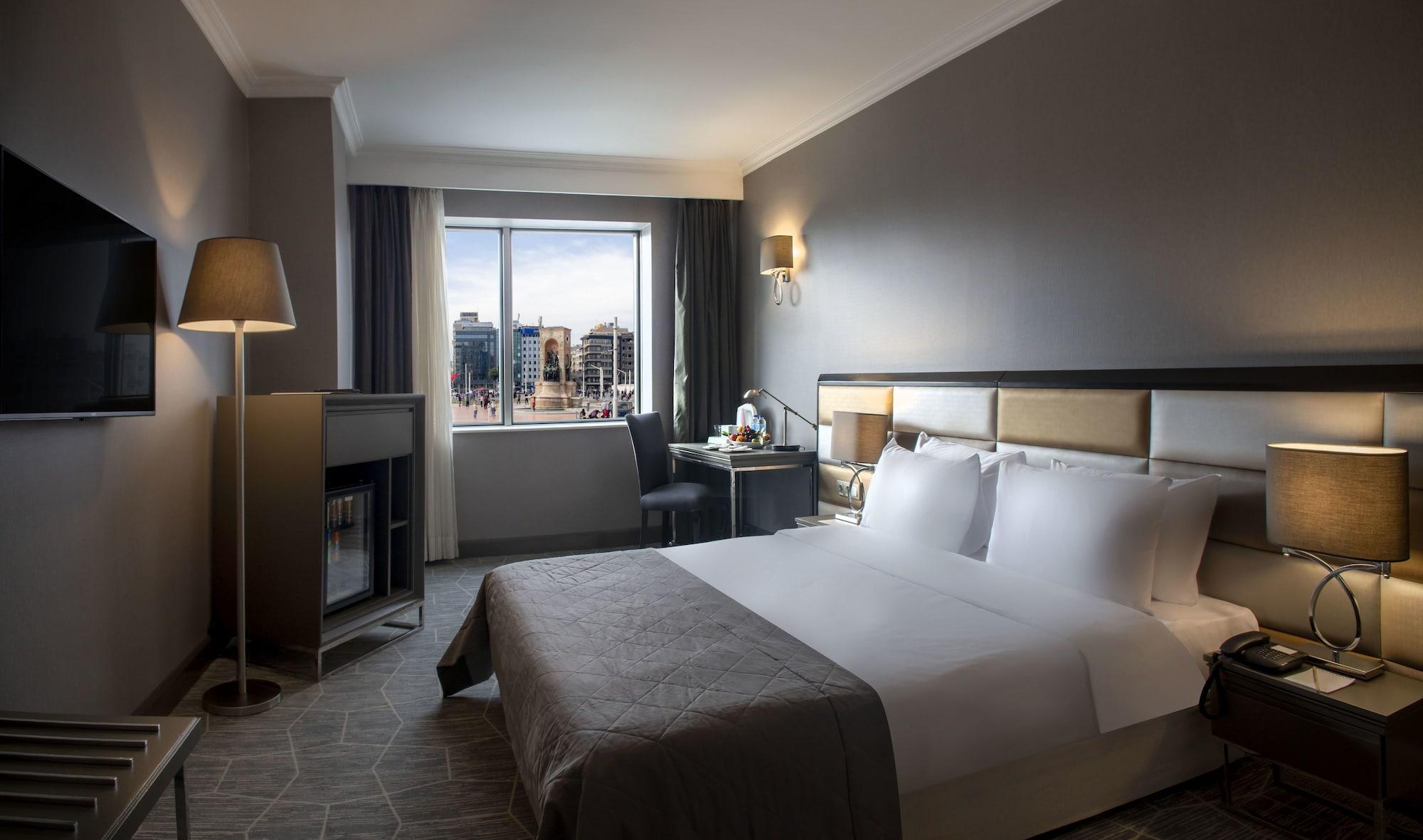 Otel Taksim Square 4*