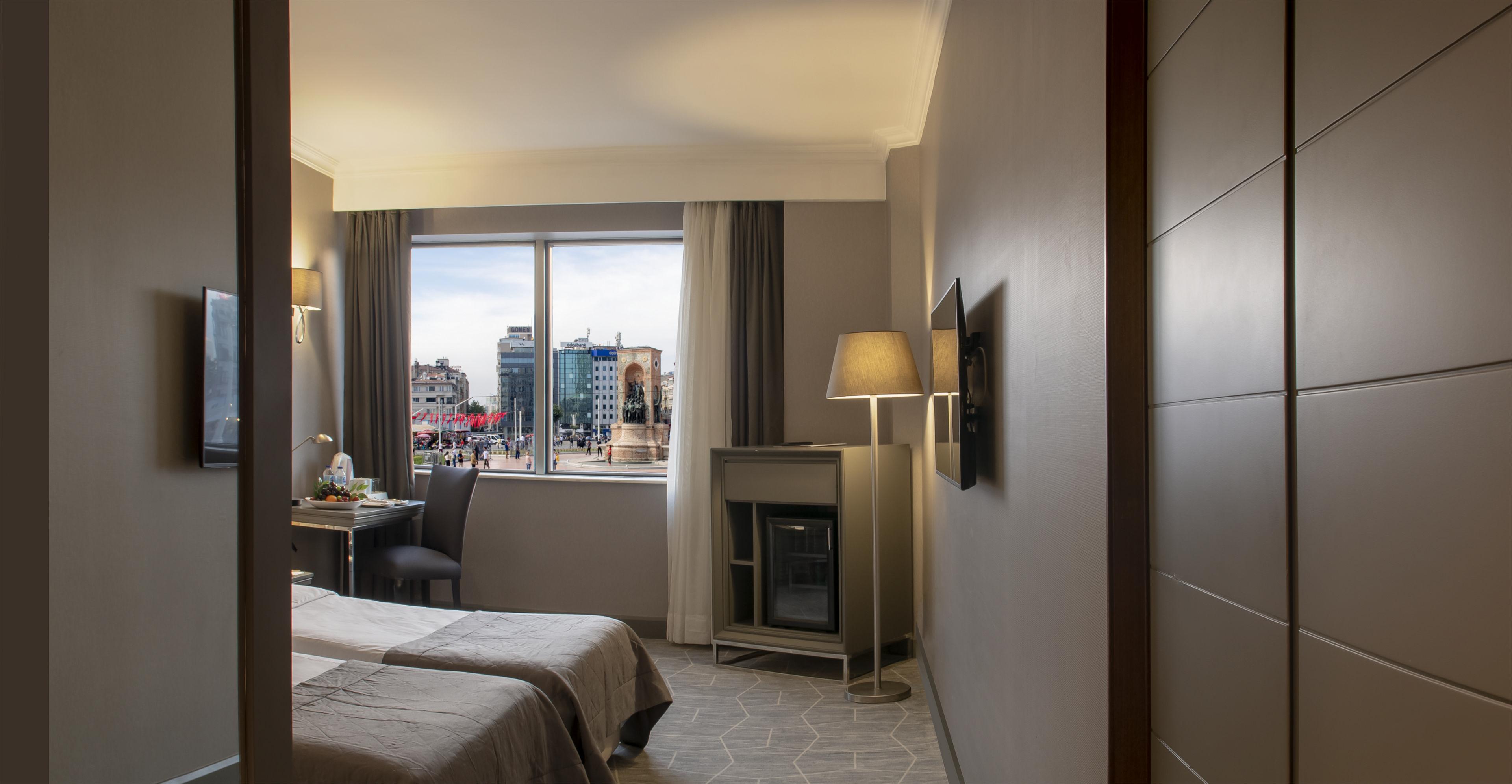 Taksim Square Otel 4*