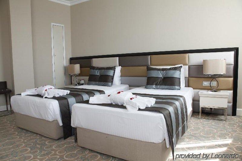 Otel Taksim Square 4*